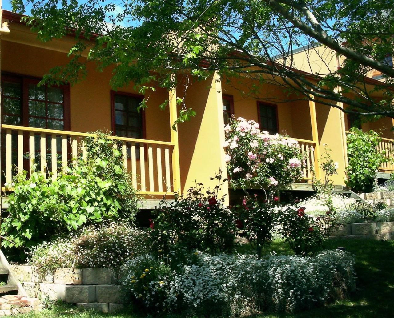 Meredith House Hotel Swansea Exterior photo